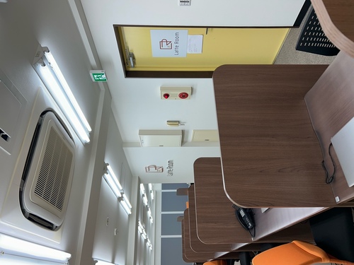 写真：内観写真