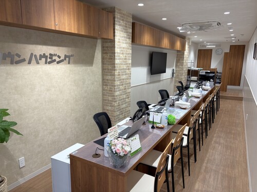 写真：内観写真