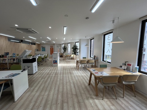 写真：内観写真