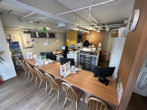 写真：内観写真